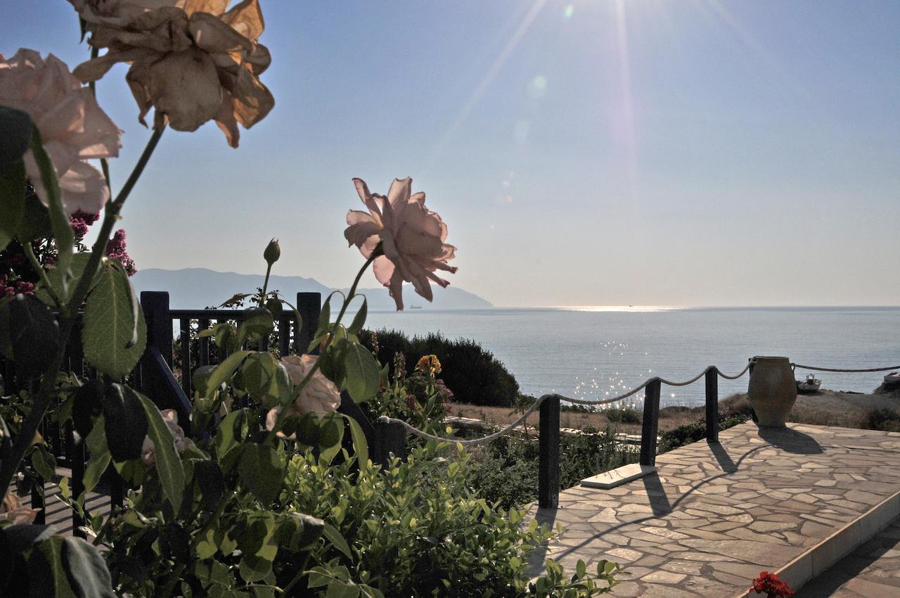 Akrotiri Aparthotel Platia Ammos