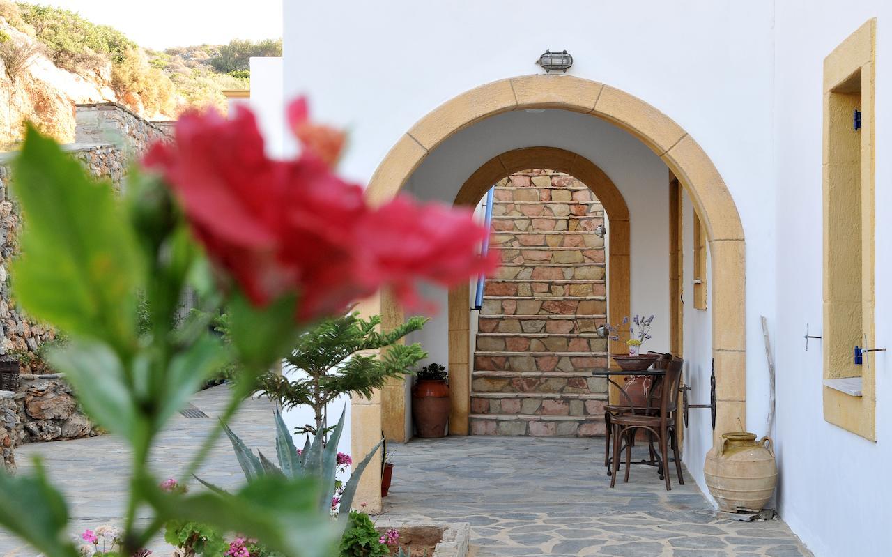 Akrotiri 2* Platia Ammos