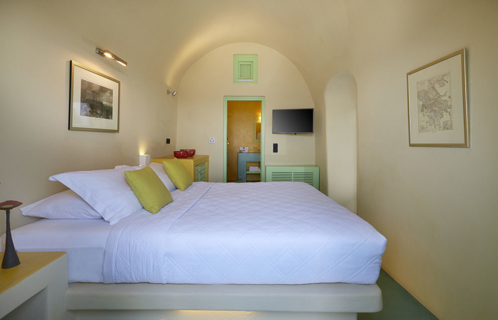 Caldera Cliff Hotel 4*