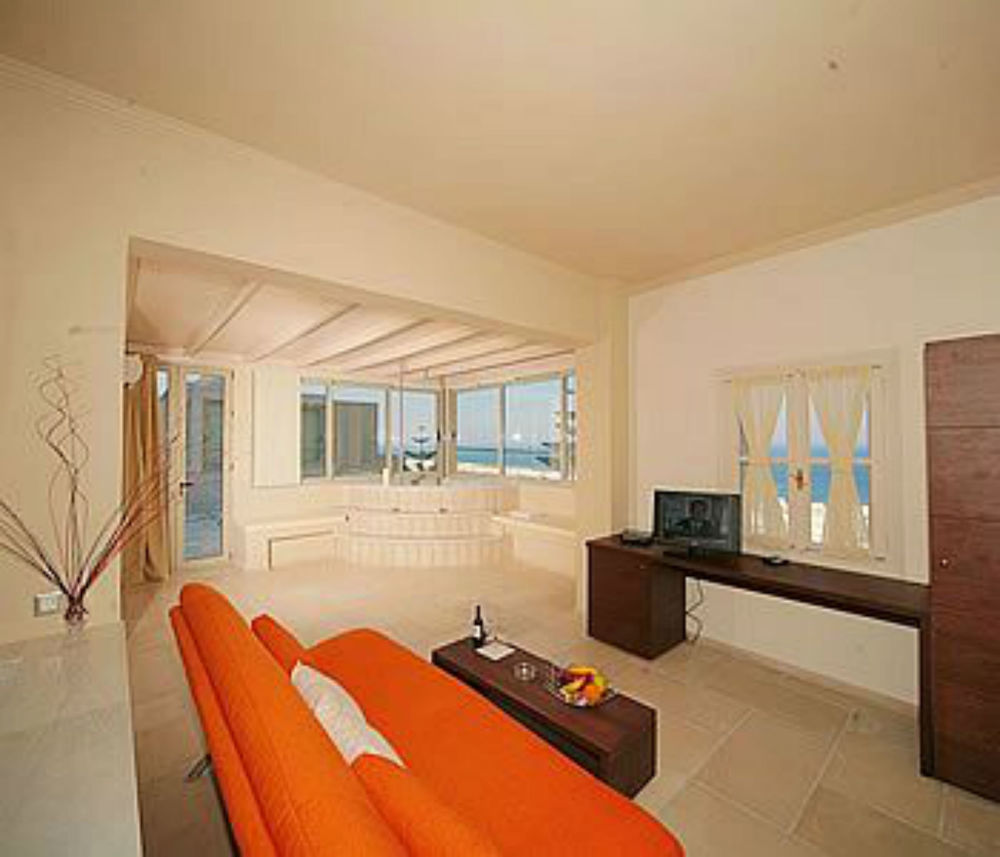 Hotel Antinea & 4*