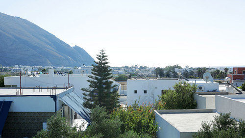 Kapetanios * Perivolos (Santorini)