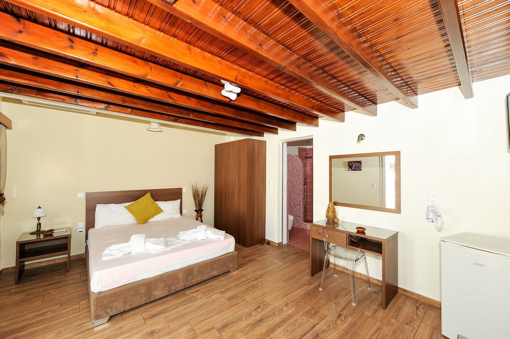 Asterolithos Hotel Fira (Santorini)