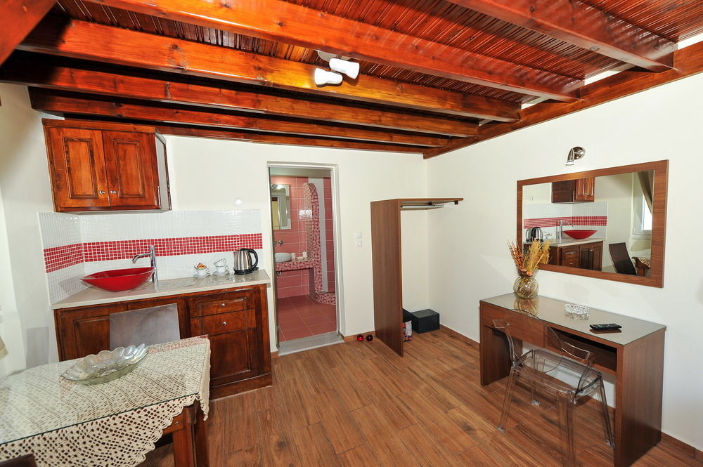 Asterolithos Hotel 4*