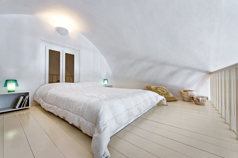 Apartment Revelis & Canava Fira (Santorini)