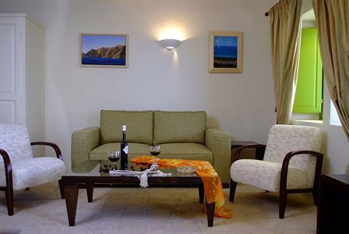 Hotel Adamis Majesty