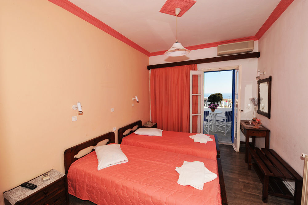 Lodos 2* Karterados (Santorini)