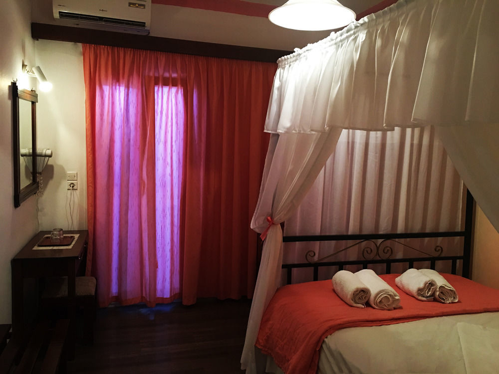 Lodos Hotel 2*