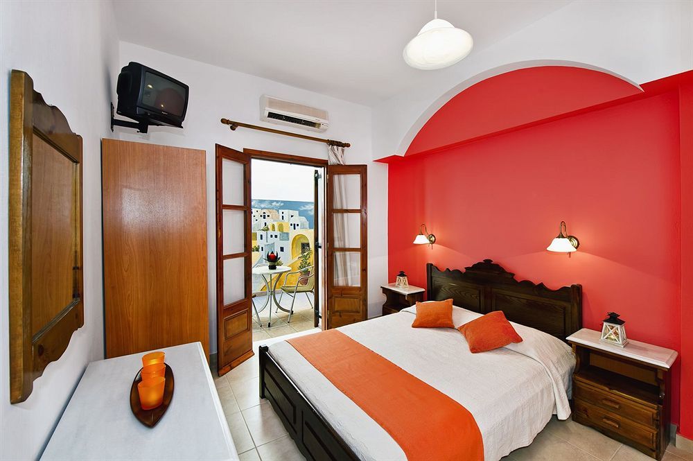 Petros Apartment Fira (Santorini)