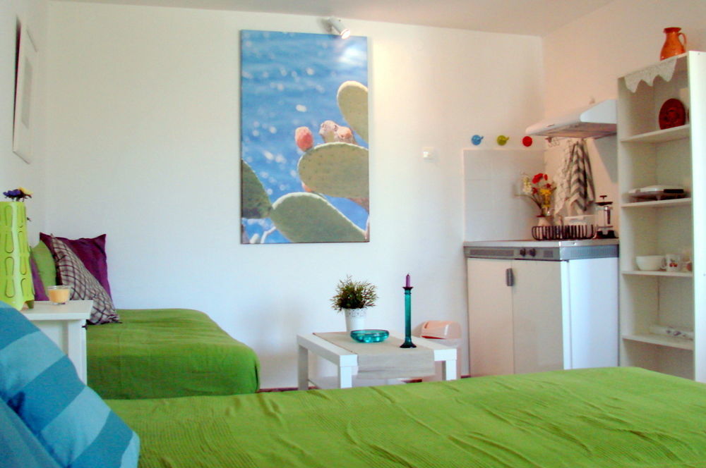 Aegialis & Apartment *