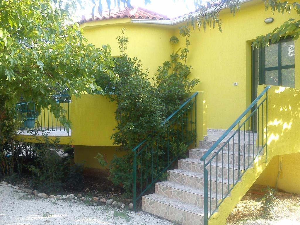 Countryside Studios * Agia Efimia