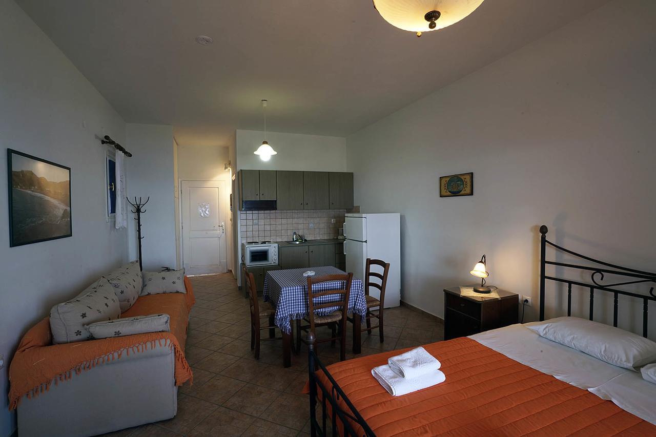 Akrotiri Aparthotel
