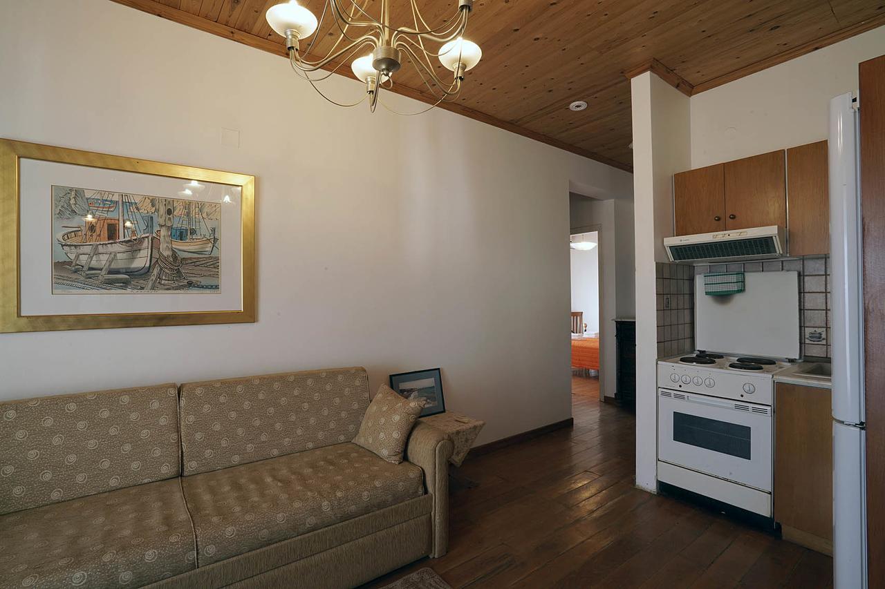 Aparthotel Akrotiri 2*