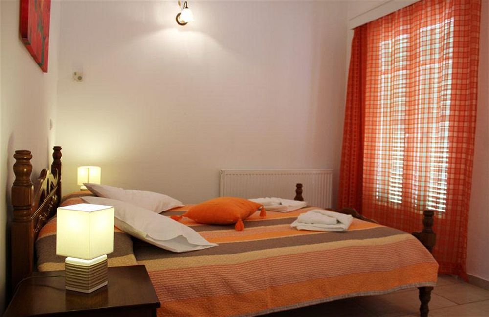 & Archontou Bed & Breakfast