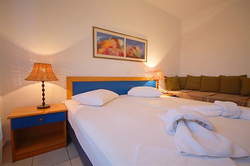 Smaragdi Hotel