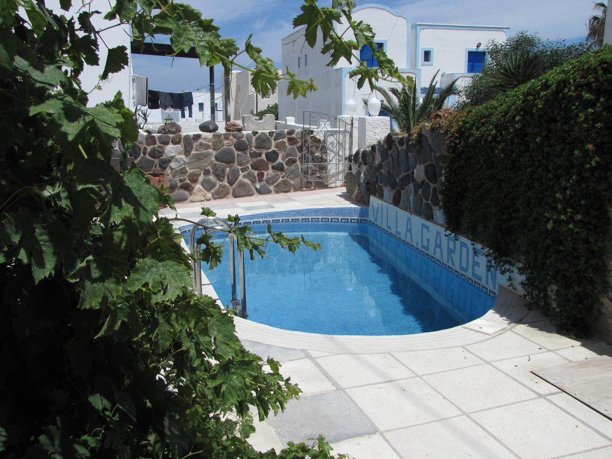 Garden Fira (Santorini)