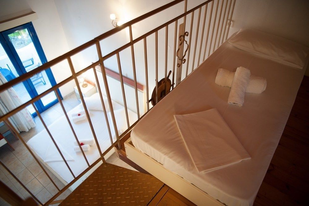 Apartment Dreams *