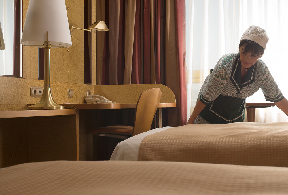Attica Av, Airport W. By Ihg Athens