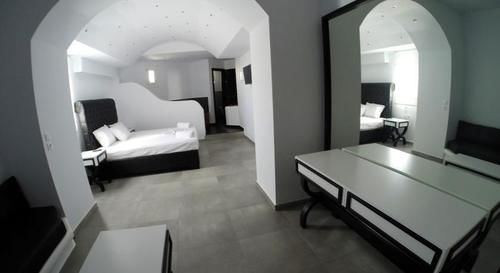 Queen Boutique Mykonos Town