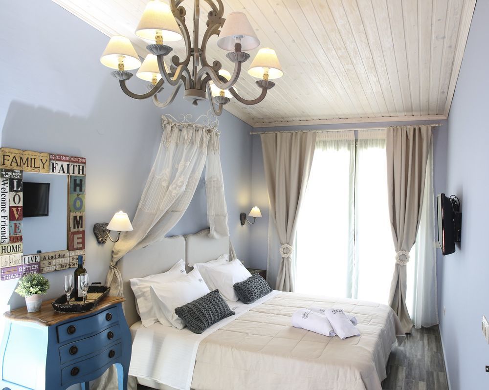 Alkionides Guest house