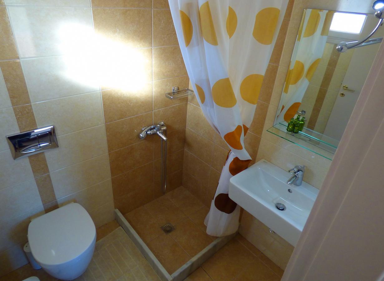 Georgia 3* Perissa (Santorini)
