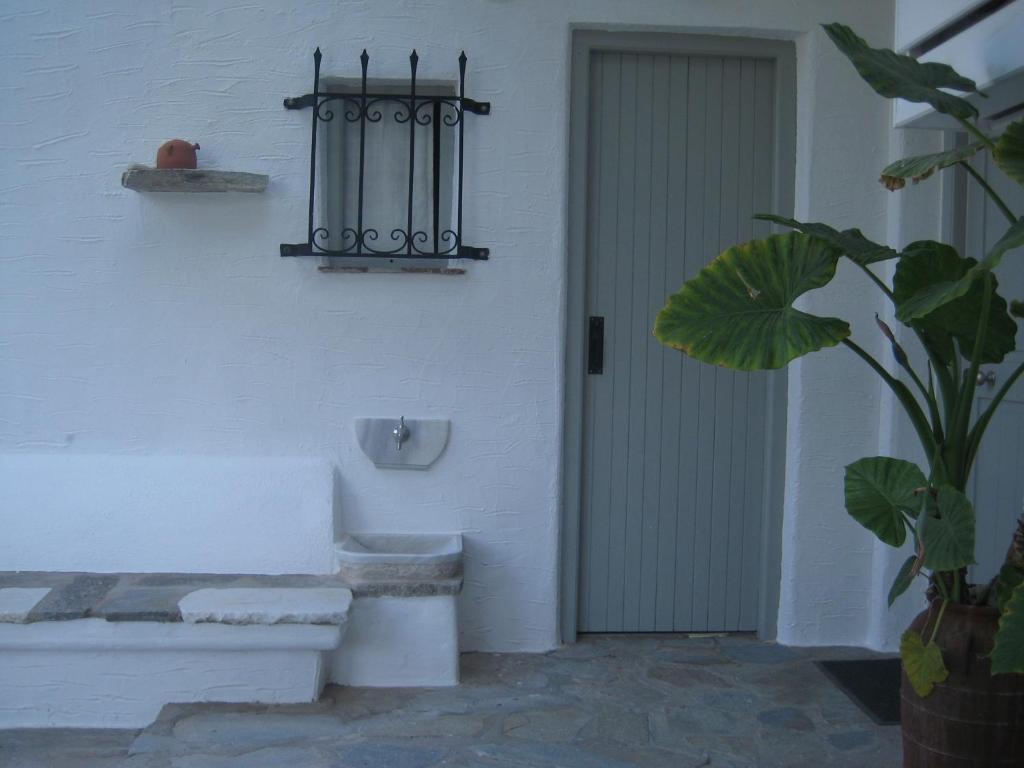 Paros Apartments