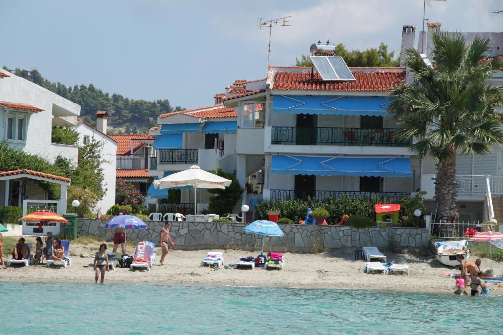 Iris Seafront Apartment *