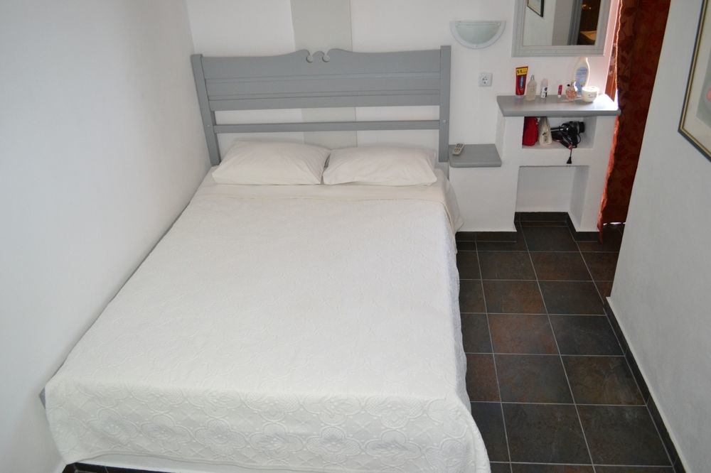 Skyros Panorama Studios Guest house 2*