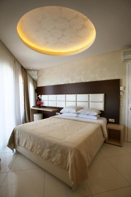 Aparthotel Tarsanas Studios *