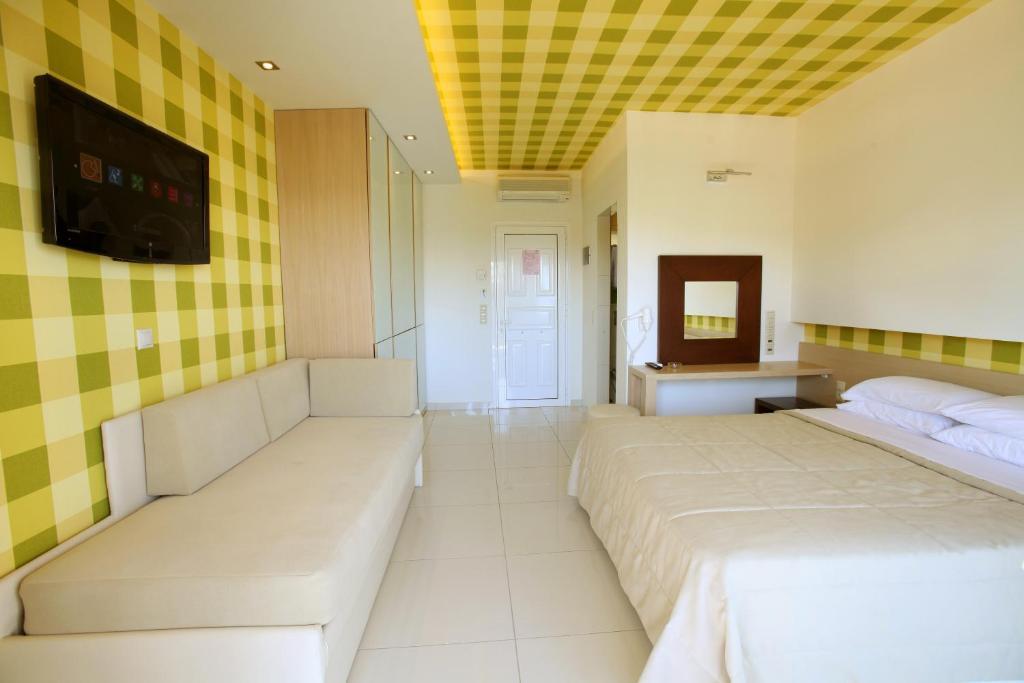 Aparthotel Tarsanas Studios *
