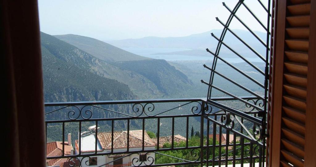 Orfeas 2* Delphi