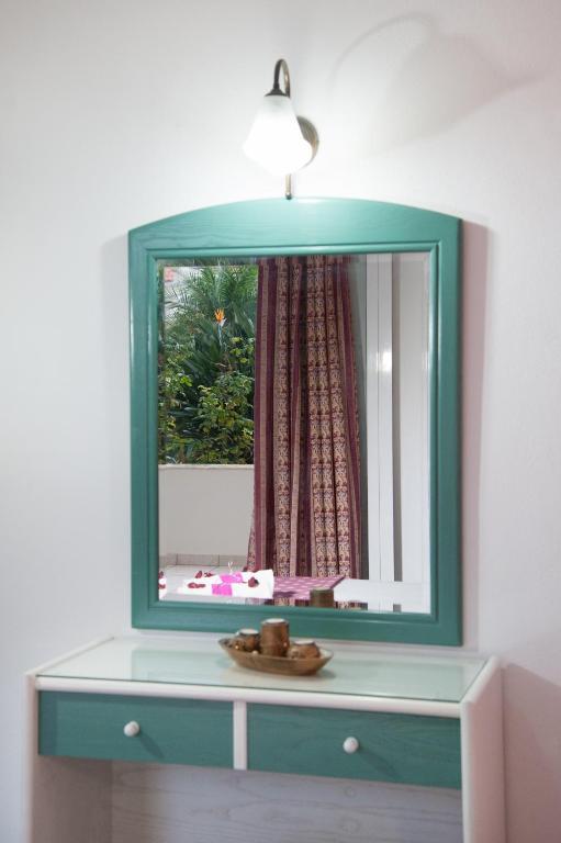 Theoni Apartment
