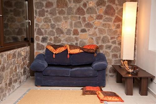 Cavo Petra Agios Georgios (Methana)