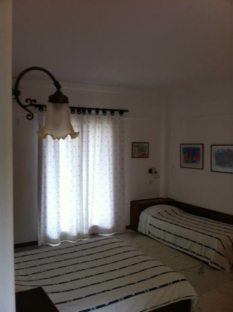 Alevras Tower Hotel 3*