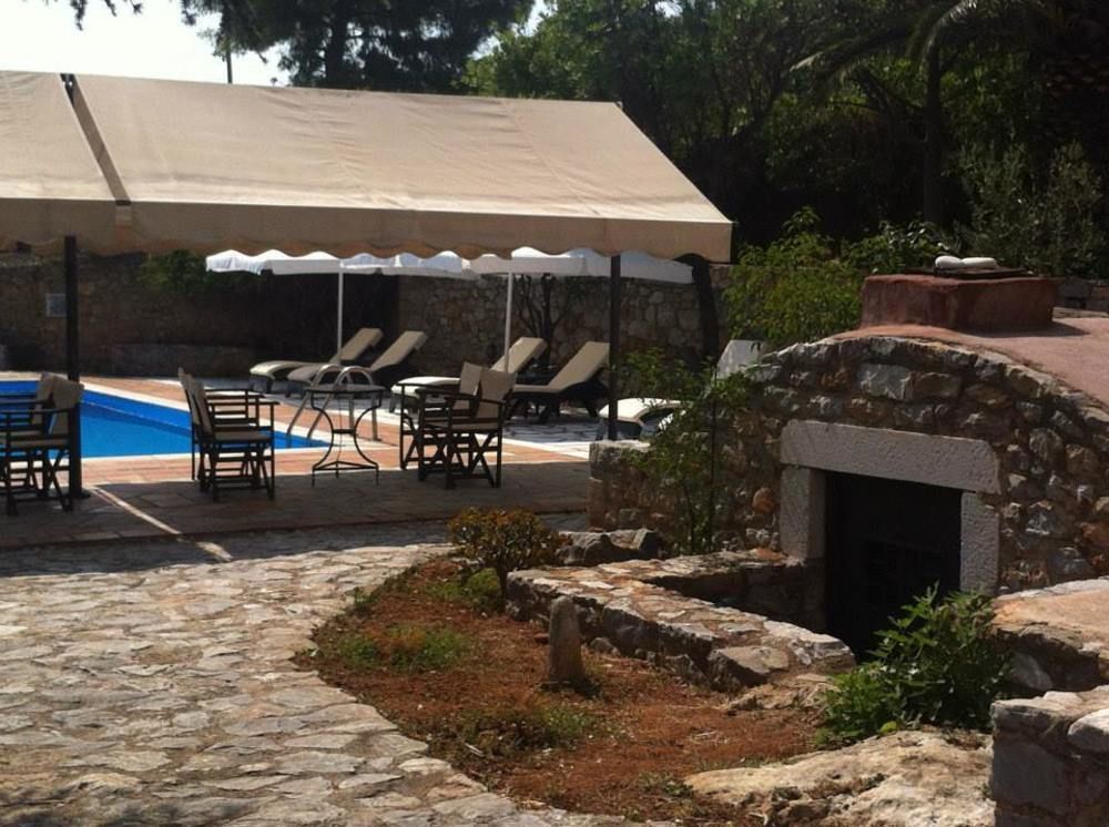 Alevras Tower Hotel 3*