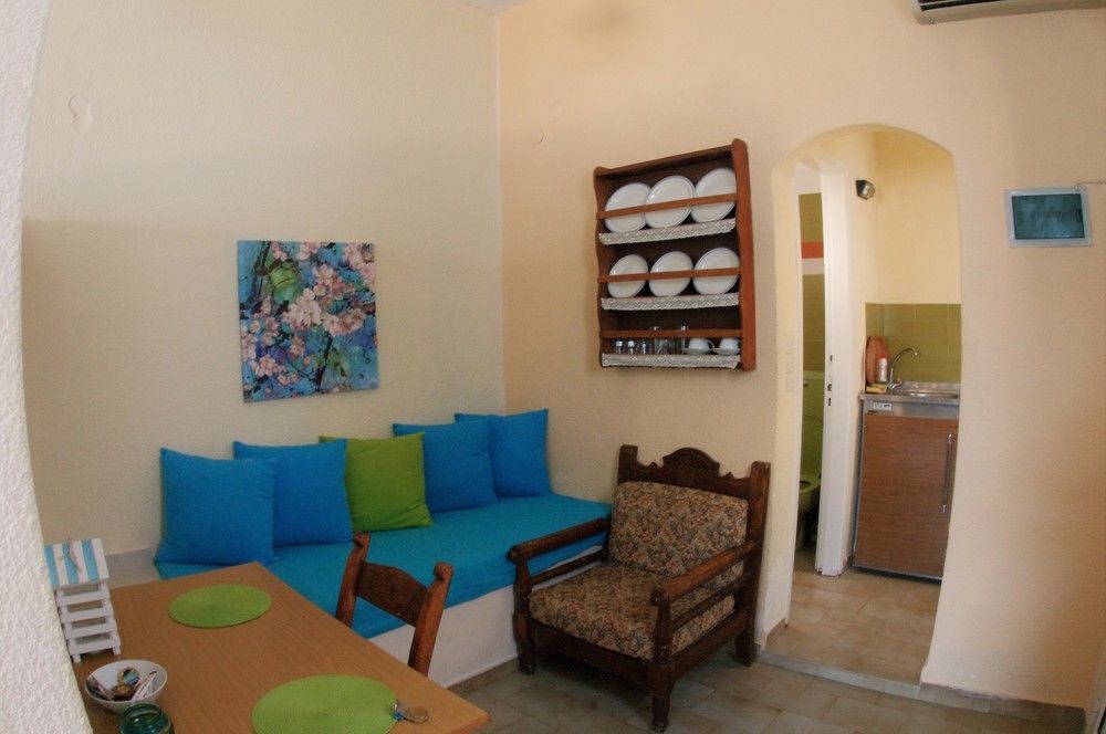 Rania Bella Vista Studios Apartment