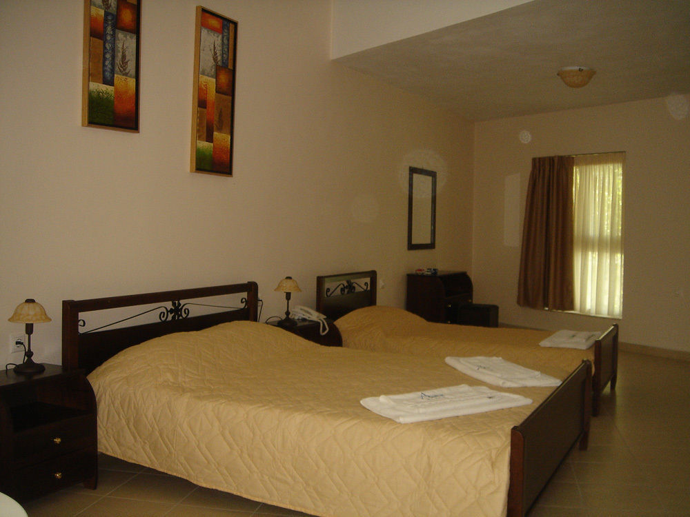 Hotel Avra
