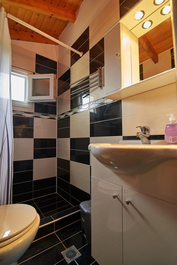 Roula Apartment