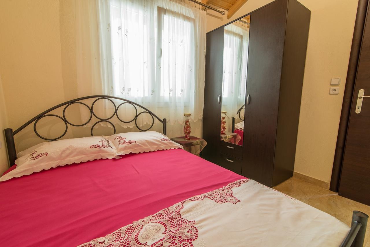 Roula Apartment