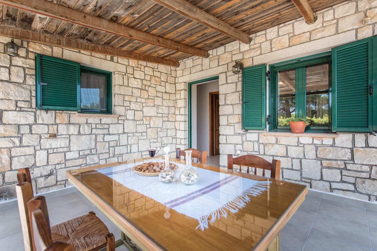 Anastasia Villa *