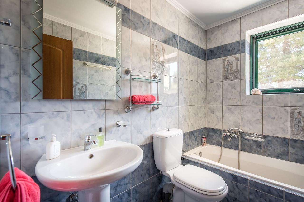 Anastasia Villa *