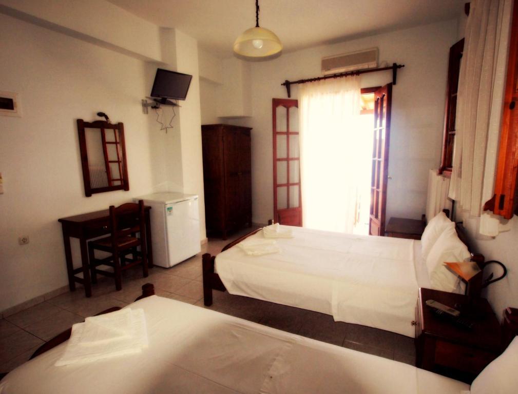 To Limanaki Guest house Chorefton