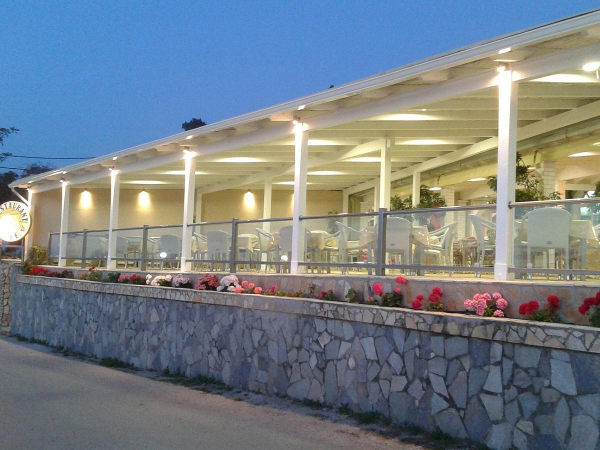 Golden Sunset Hotel Mpoukaris
