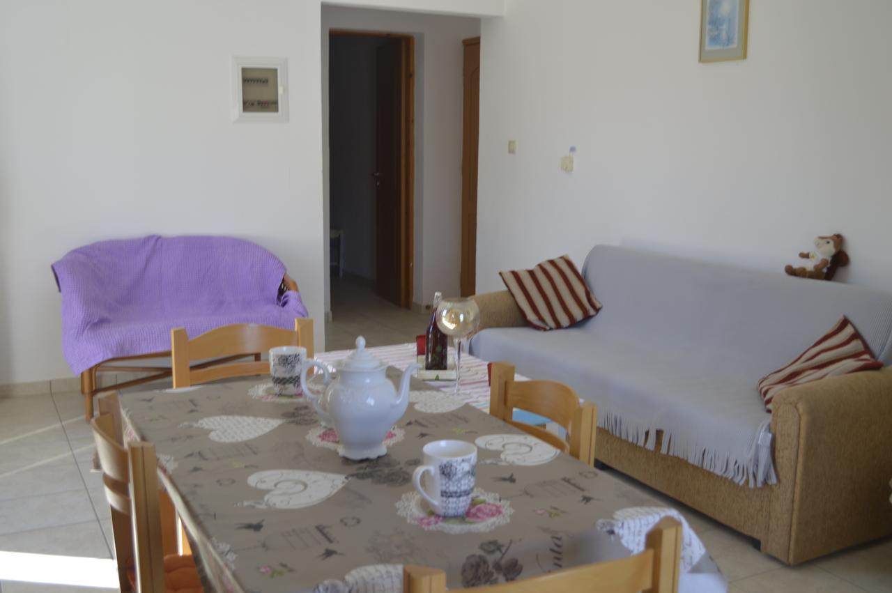 Zahner Apartment Pitsidia
