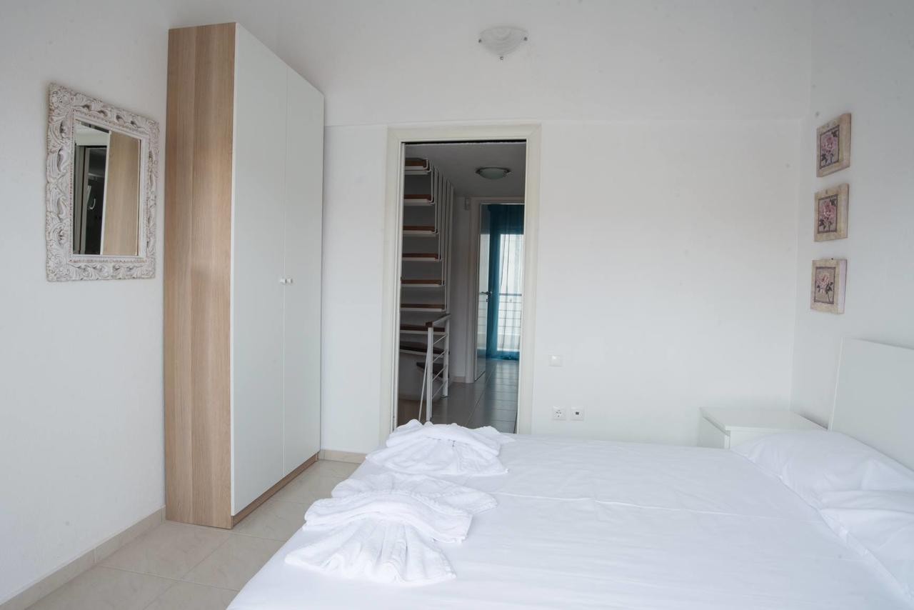 Bitzios Rent Holiday home *
