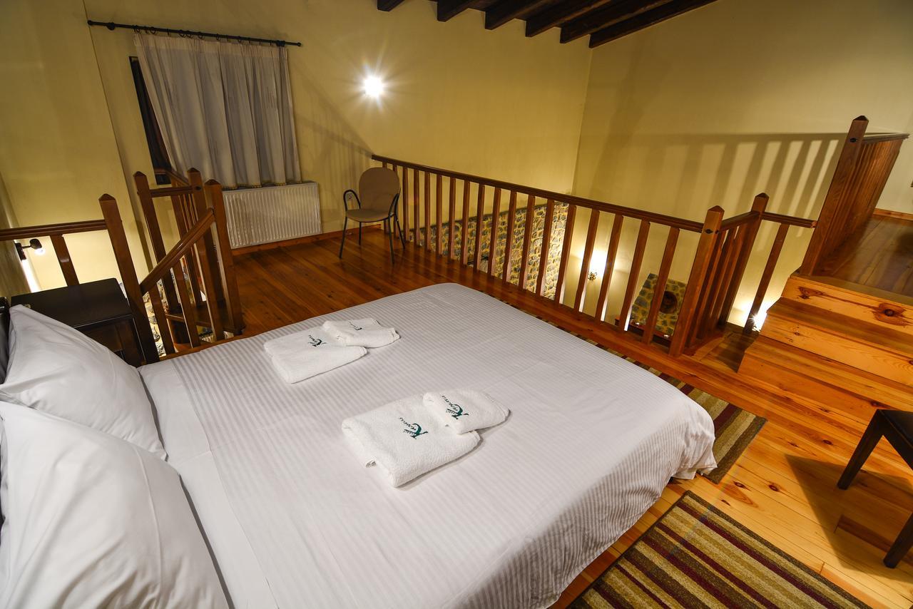Hotel Karyatis