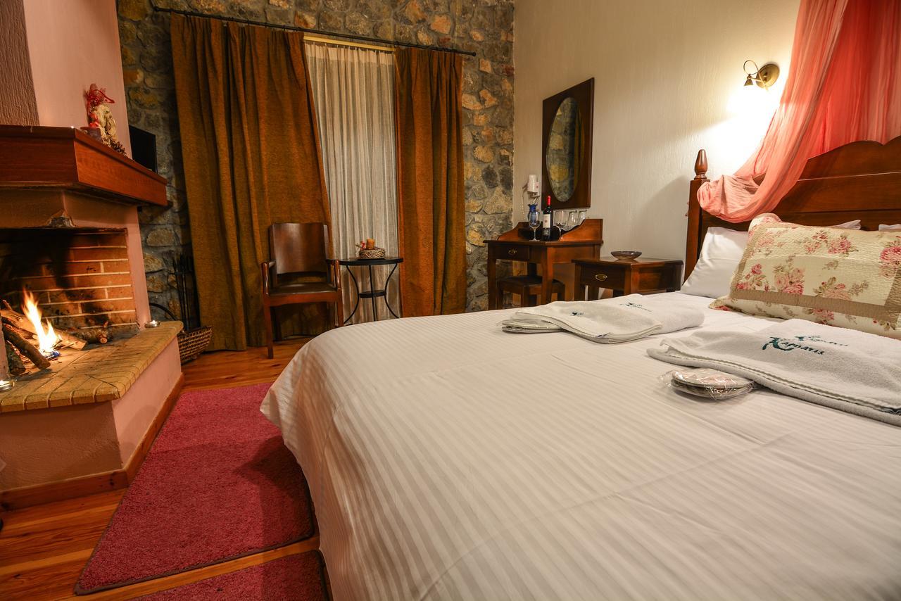 Karyatis Hotel 3*
