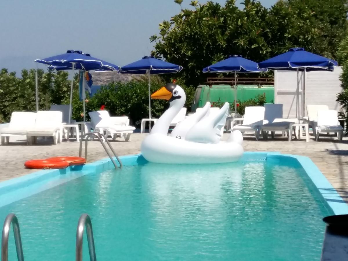 Hotel Haritos - Geothermal Hot Swimming Pool