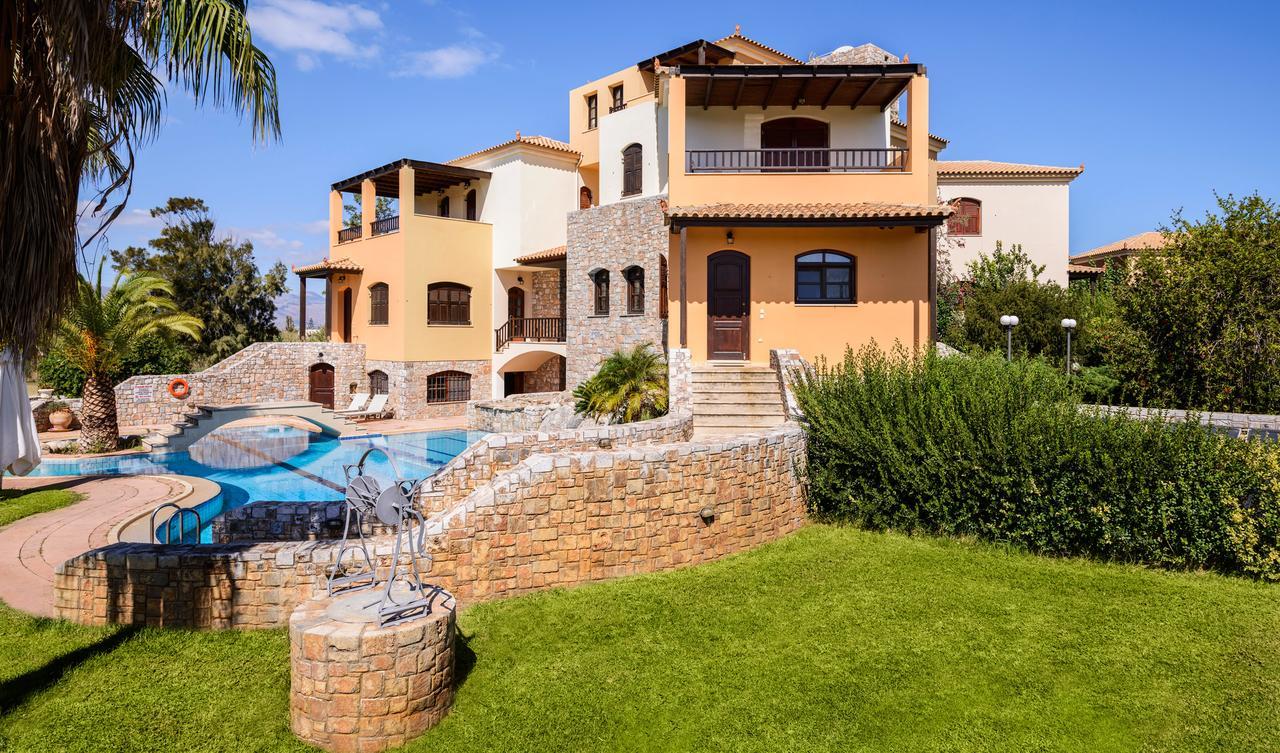 Iason Villa *
