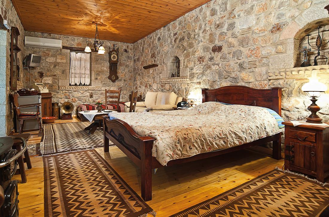 Inn Alexandros Delphi