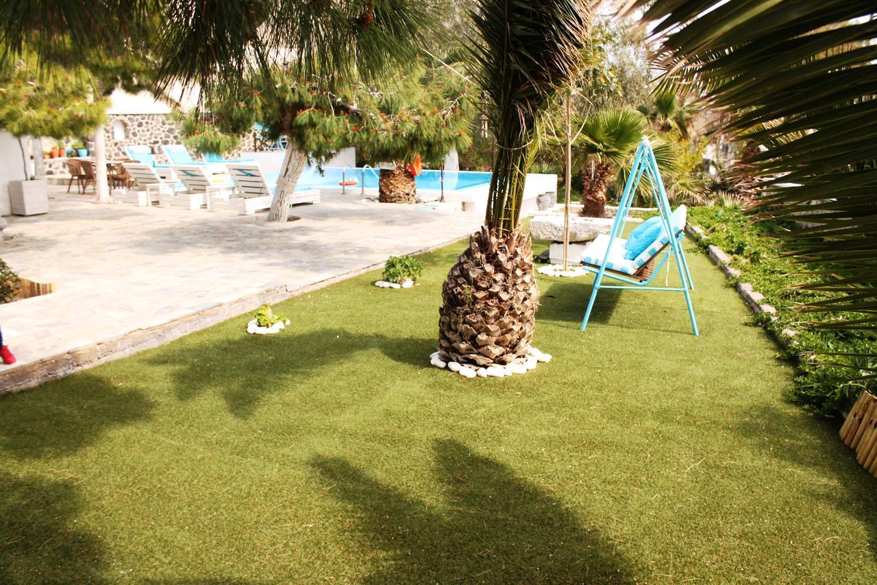 Evizorzia Perissa (Santorini)